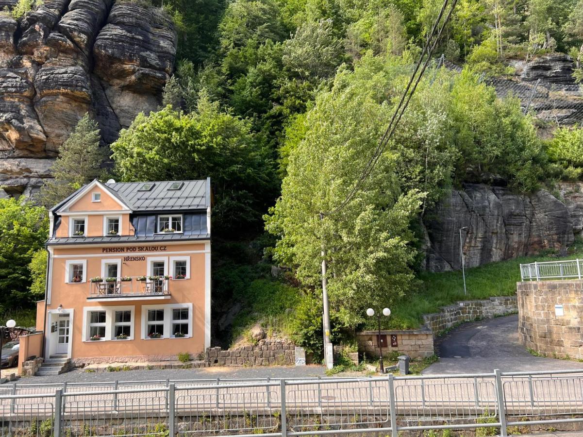Pension Pod Skalou Хренско Экстерьер фото