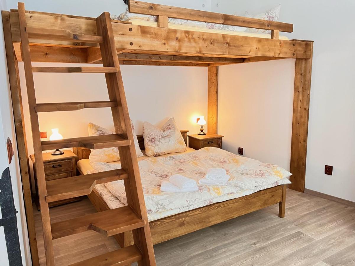 Pension Pod Skalou Хренско Экстерьер фото