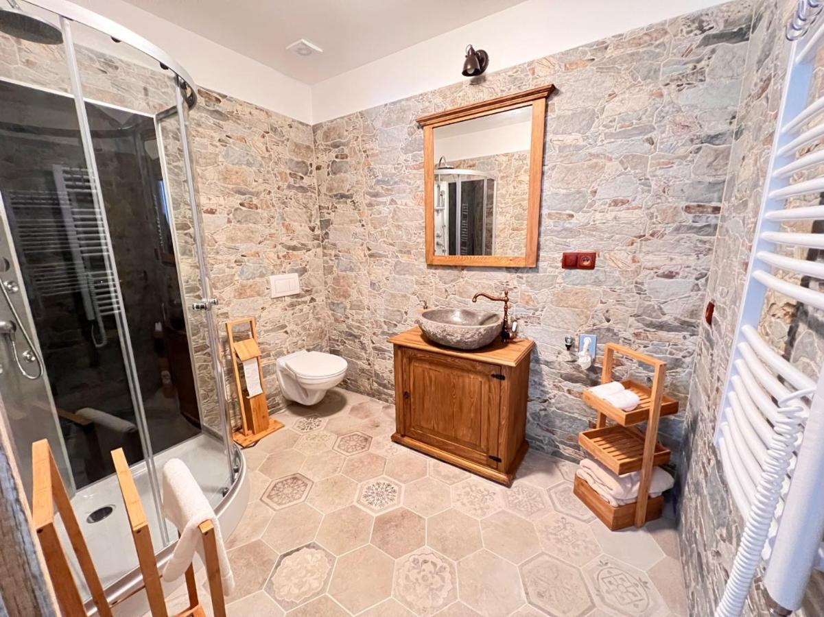 Pension Pod Skalou Хренско Экстерьер фото