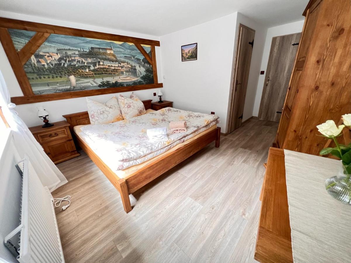 Pension Pod Skalou Хренско Экстерьер фото